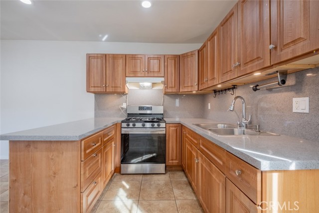 Detail Gallery Image 6 of 17 For 10407 Mcclemont Ave, Tujunga,  CA 91042 - 1 Beds | 1 Baths