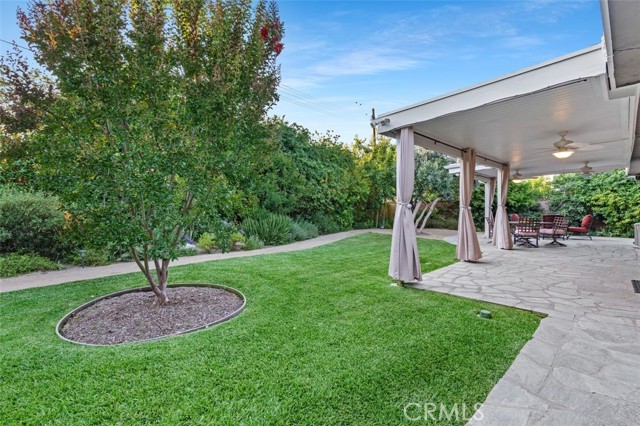 6207 Capistrano Avenue, Woodland Hills CA: https://media.crmls.org/medias/589e35d9-db91-4162-8cea-9d3887cf82ae.jpg