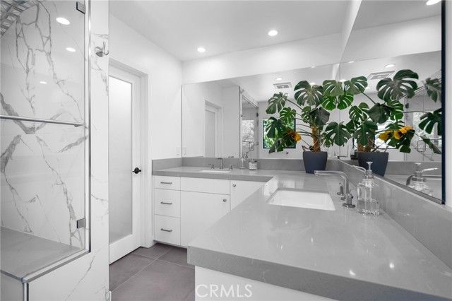 2305 Henrietta Avenue, La Crescenta CA: https://media.crmls.org/medias/589eb808-bc4a-4056-ada3-4968e8e7d599.jpg
