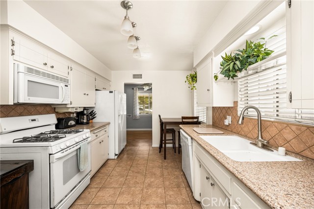 Detail Gallery Image 13 of 46 For 316 N Shattuck Pl, Orange,  CA 92866 - 3 Beds | 2 Baths
