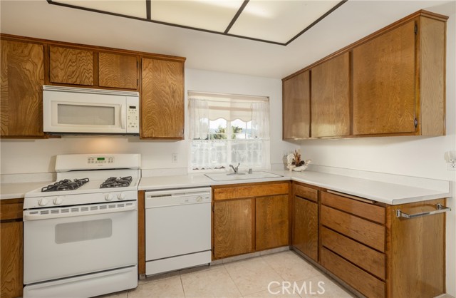 Detail Gallery Image 10 of 26 For 365 Midori Ln, Calimesa,  CA 92320 - 2 Beds | 2 Baths