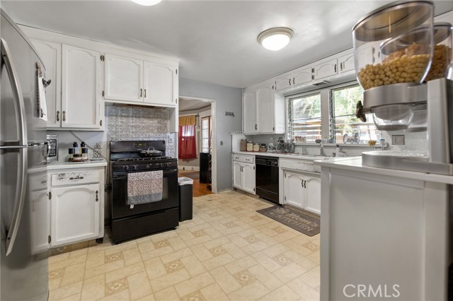 Detail Gallery Image 17 of 49 For 300 N Berry Rd, –,  CA 93272 - 3 Beds | 2 Baths