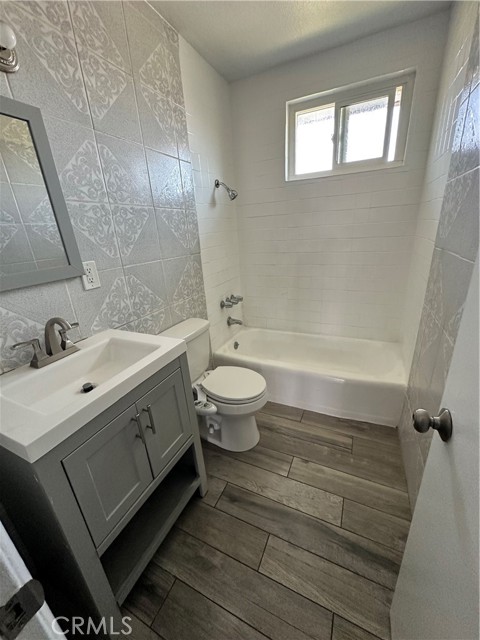 8150 Gardendale Street, Paramount CA: https://media.crmls.org/medias/58a1066d-26c9-4530-866e-269aae40ac27.jpg