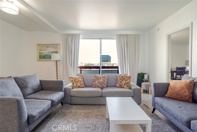 Detail Gallery Image 6 of 29 For 321 S San Vicente Bld #505,  Los Angeles,  CA 90048 - 1 Beds | 2 Baths