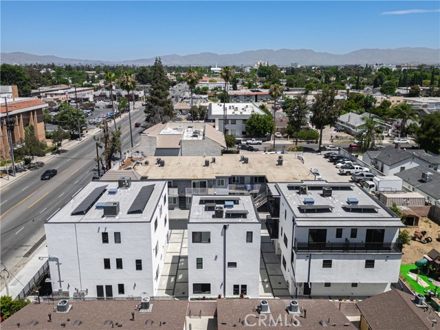 6702 Kester Avenue, Van Nuys CA: https://media.crmls.org/medias/58a15aa7-b3b8-4fcc-a799-898c82ee444f.jpg