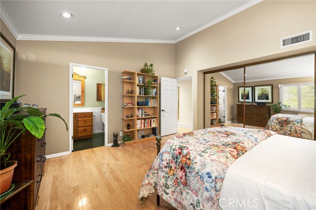 Detail Gallery Image 12 of 24 For 5835 Fairhaven, Woodland Hills,  CA 91367 - 4 Beds | 2 Baths