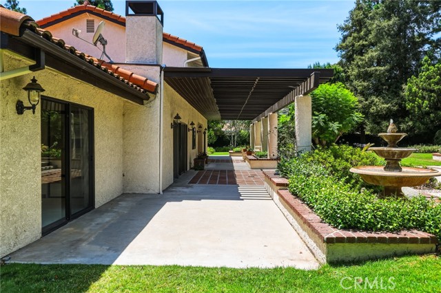 22231 Romar Street photo 31