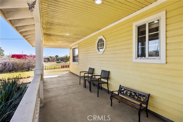 Detail Gallery Image 8 of 67 For 21725 Pinewood, Perris,  CA 92570 - 4 Beds | 3 Baths