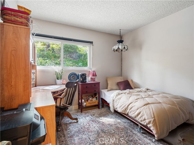 Detail Gallery Image 9 of 16 For 27015 Las Mananitas, Valencia,  CA 91354 - 4 Beds | 3 Baths