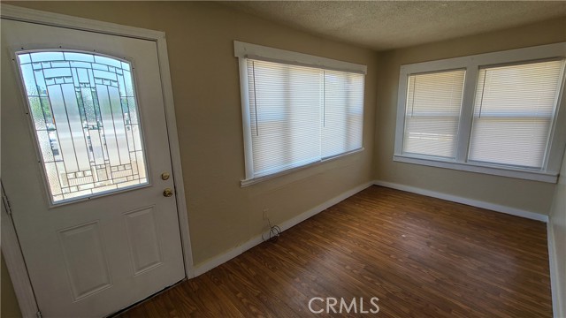 Detail Gallery Image 3 of 33 For 958 S Prospect St a,  Porterville,  CA 93257 - 2 Beds | 1 Baths