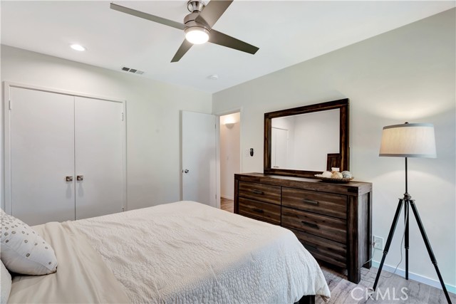 Detail Gallery Image 18 of 42 For 4974 Canoga Ave, Woodland Hills,  CA 91364 - 4 Beds | 4 Baths