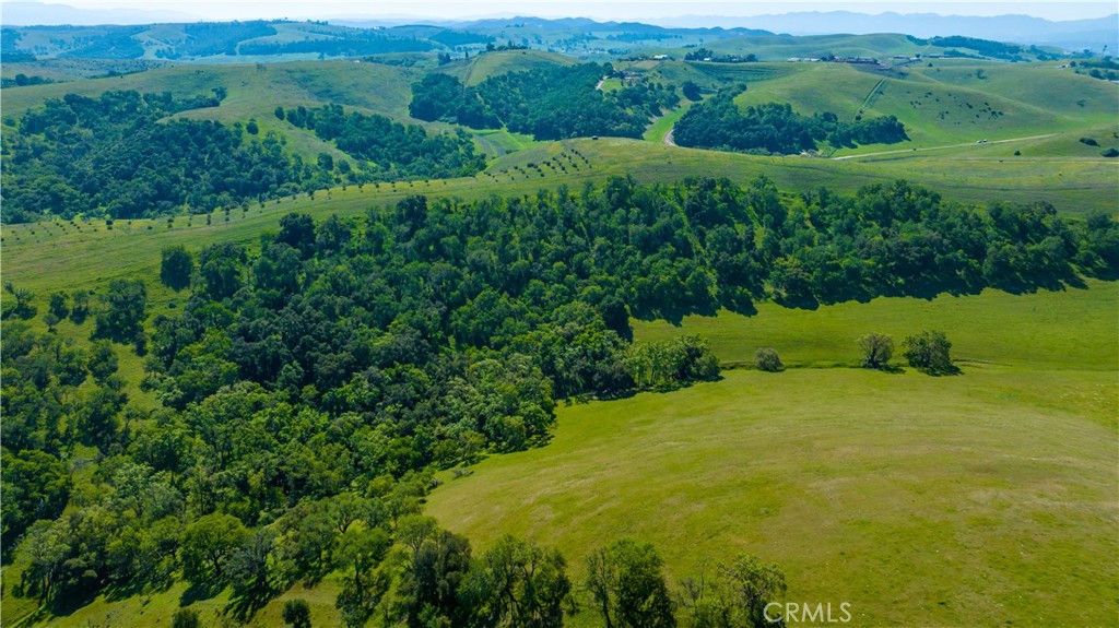 https://media.crmls.org/medias/58a5b617-ea3e-40c5-8277-88a72e630fb0.jpg?preset=X-Large