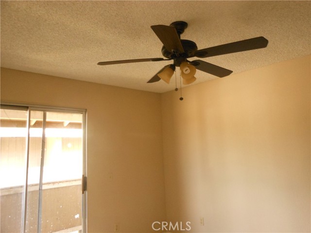 Detail Gallery Image 3 of 11 For 16770 San Bernardino Ave 19d,  Fontana,  CA 92335 - 2 Beds | 1/1 Baths