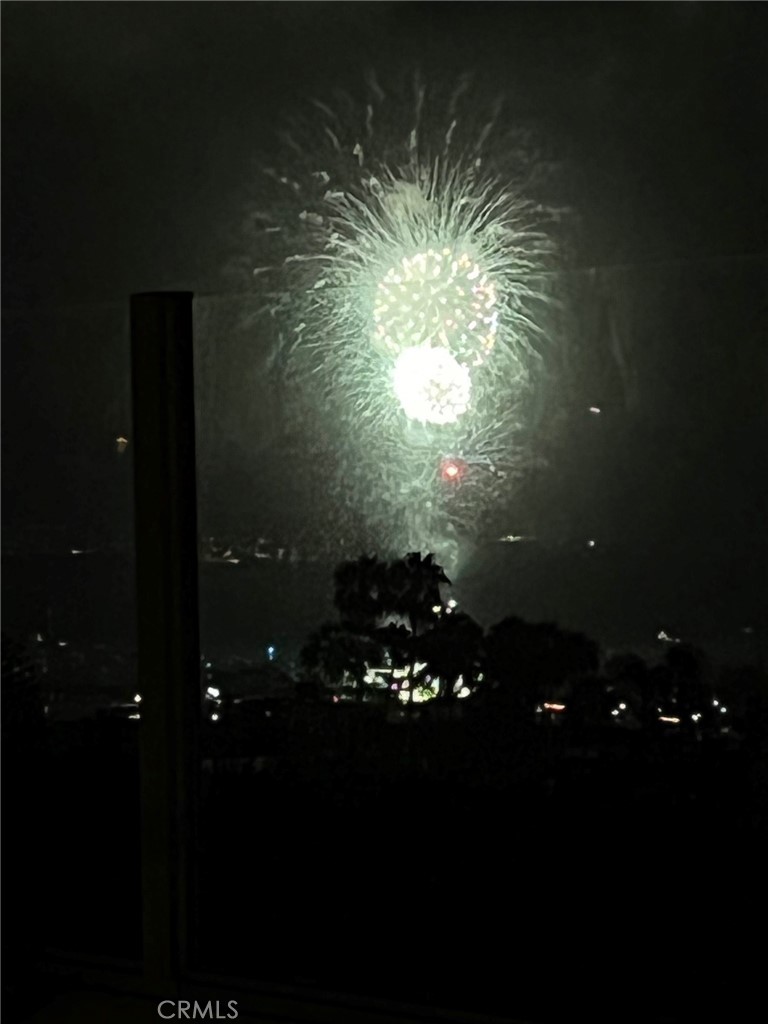 https://media.crmls.org/medias/58a5e11a-d4c4-4c09-99ec-8e2a15145895.jpg?preset=X-Large