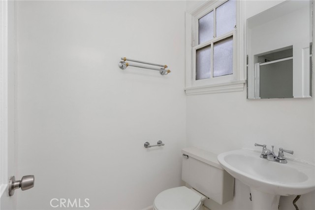 Detail Gallery Image 14 of 19 For 10372 Ashton Ave, Los Angeles,  CA 90024 - – Beds | – Baths