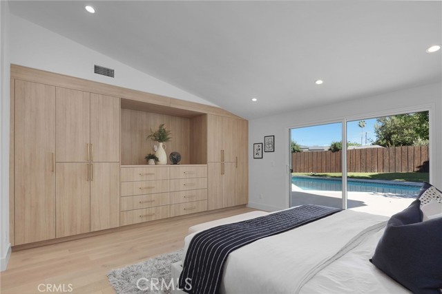 23616 Mariano Street, Woodland Hills CA: https://media.crmls.org/medias/58a66c02-00be-4ca4-a894-40c02aa02d96.jpg