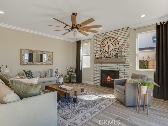 Detail Gallery Image 9 of 39 For 28921 Saddle Cir, Castaic,  CA 91384 - 4 Beds | 3 Baths