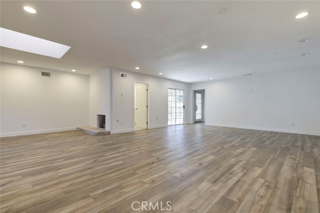 Detail Gallery Image 11 of 36 For 20264 Lassen St, Chatsworth,  CA 91311 - 3 Beds | 3 Baths