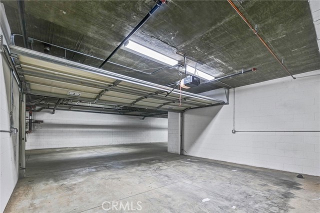 547 N Wilson Avenue, Pasadena CA: https://media.crmls.org/medias/58a81d83-7e7f-481a-8b30-21582b466c92.jpg