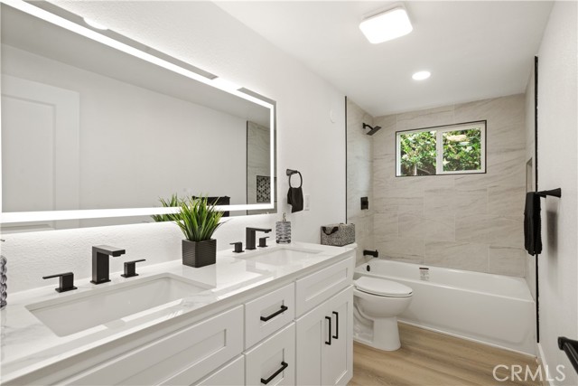 414 Markton Street, Los Angeles CA: https://media.crmls.org/medias/58a8c765-cd19-47ee-b9e3-647cc6e64536.jpg