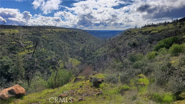 4926 Clark Road, Paradise CA: https://media.crmls.org/medias/58a949b7-8c8d-4d7c-a416-1af3b43c197d.jpg