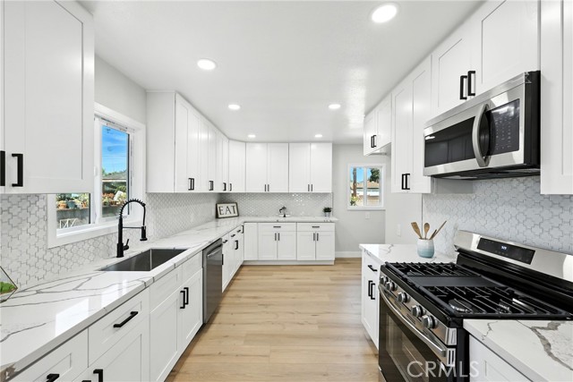 9533 Paramount Boulevard, Downey CA: https://media.crmls.org/medias/58a95593-0663-418f-94b8-b6551c0ef21b.jpg