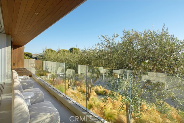 2460 Monaco Drive, Laguna Beach CA: https://media.crmls.org/medias/58a96ae8-373a-4312-9684-26a059b981ea.jpg