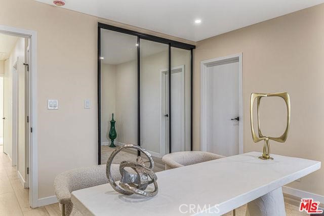 Detail Gallery Image 7 of 8 For 3500 Tuller, Los Angeles,  CA 90034 - 3 Beds | 2 Baths