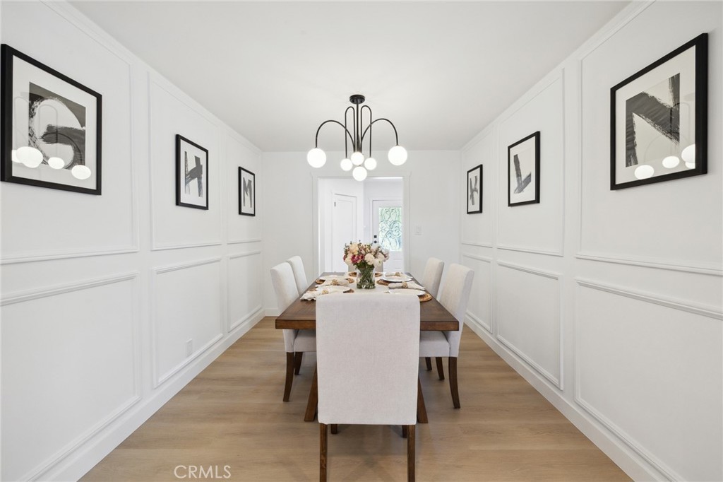 https://media.crmls.org/medias/58aaf7de-f09d-4c81-be1c-0a576eb9e38a.jpg?preset=X-Large