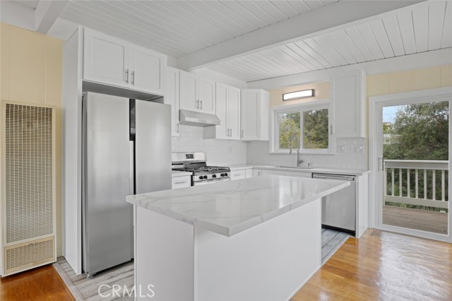 Detail Gallery Image 23 of 51 For 221 Avenida Monterey, San Clemente,  CA 92672 - 5 Beds | 4/1 Baths