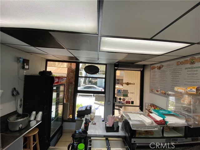 20301 Ventura Boulevard, Woodland Hills CA: https://media.crmls.org/medias/58ab96cb-1d68-41ab-9f6a-5f76a9d59514.jpg
