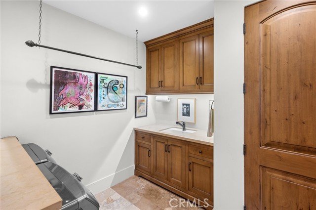Detail Gallery Image 29 of 31 For 2100 Crestview Dr, Laguna Beach,  CA 92651 - 3 Beds | 2/1 Baths