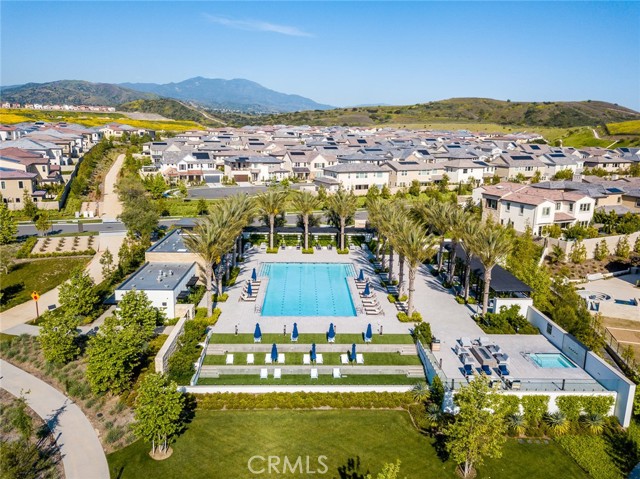61 Hartman, Irvine CA: https://media.crmls.org/medias/58ac64a9-f0dc-45db-844e-c8ddb0b1323a.jpg