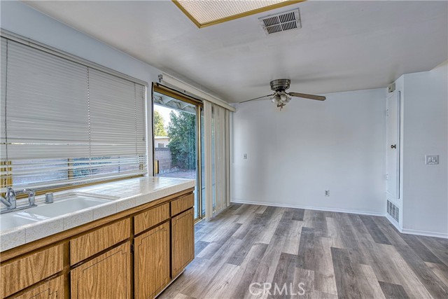 Detail Gallery Image 18 of 24 For 8478 Variel Ave, Canoga Park,  CA 91304 - 4 Beds | 2 Baths