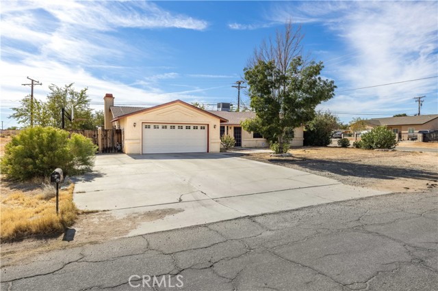 Detail Gallery Image 2 of 23 For 8836 Ironwood Ave, California City,  CA 93505 - 4 Beds | 3 Baths