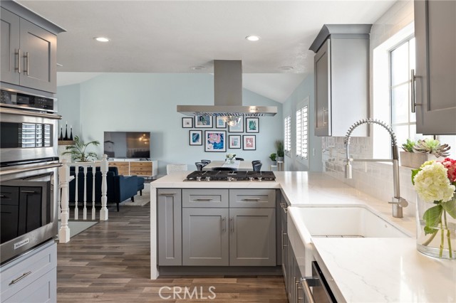 2103 Phelan Lane, Redondo Beach, California 90278, 3 Bedrooms Bedrooms, ,2 BathroomsBathrooms,Residential,Sold,Phelan Lane,SB21265589