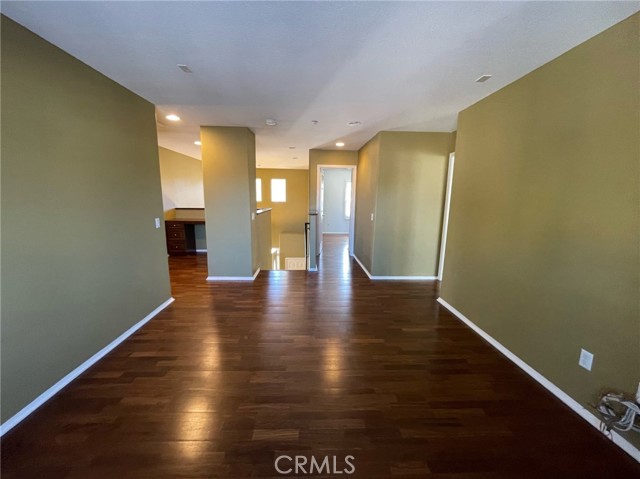 Detail Gallery Image 14 of 16 For 631 Marbella Ct, Oxnard,  CA 93035 - 4 Beds | 3/1 Baths