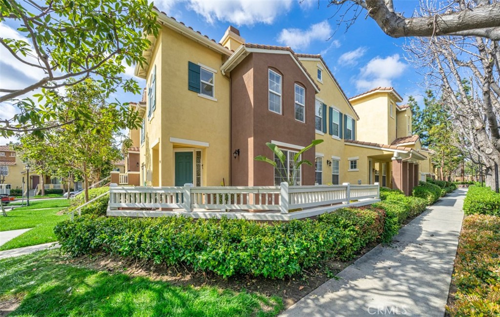 1906 Timberwood, Irvine, CA 92620