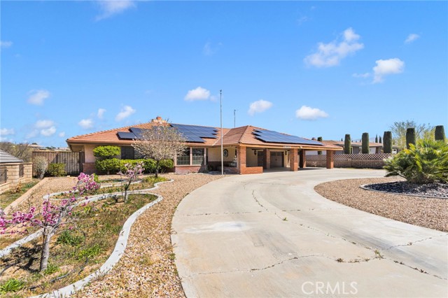 Detail Gallery Image 4 of 58 For 18186 Bangor, Hesperia,  CA 92345 - 4 Beds | 3 Baths