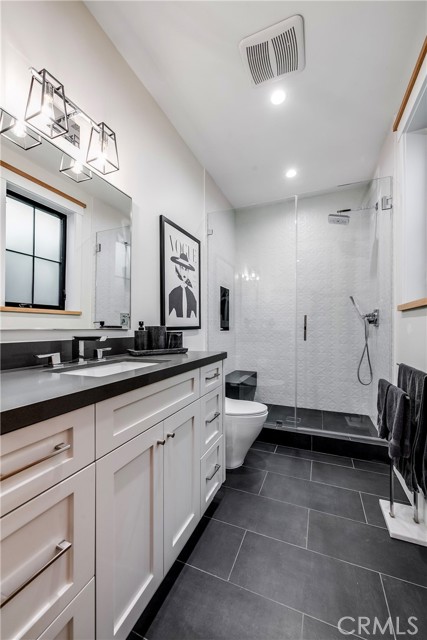 4365 Kraft Avenue, Studio City CA: https://media.crmls.org/medias/58af859f-5893-4ca0-a466-5915c073959f.jpg