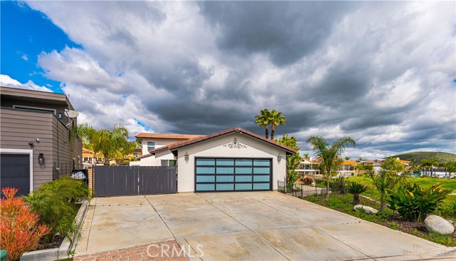Detail Gallery Image 2 of 51 For 22294 Whirlaway Ct, Canyon Lake,  CA 92587 - 3 Beds | 2 Baths