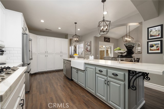 31502 Emperor Drive, Canyon Lake CA: https://media.crmls.org/medias/58b07c63-e0cc-4b86-a7ab-7e83c87cb848.jpg