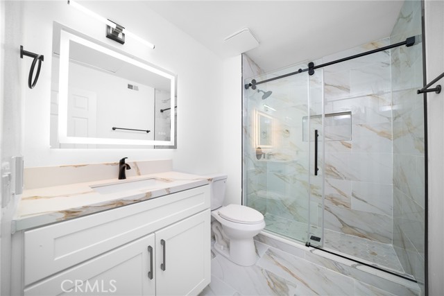 Detail Gallery Image 20 of 27 For 102 Intrepid, Newport Beach,  CA 92663 - 4 Beds | 3 Baths