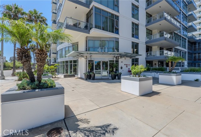 Detail Gallery Image 1 of 38 For 411 W Seaside Way #204,  Long Beach,  CA 90802 - 2 Beds | 2 Baths