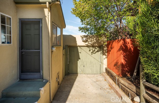 Detail Gallery Image 5 of 26 For 1119 Princeton Dr, Glendale,  CA 91205 - 2 Beds | 1 Baths