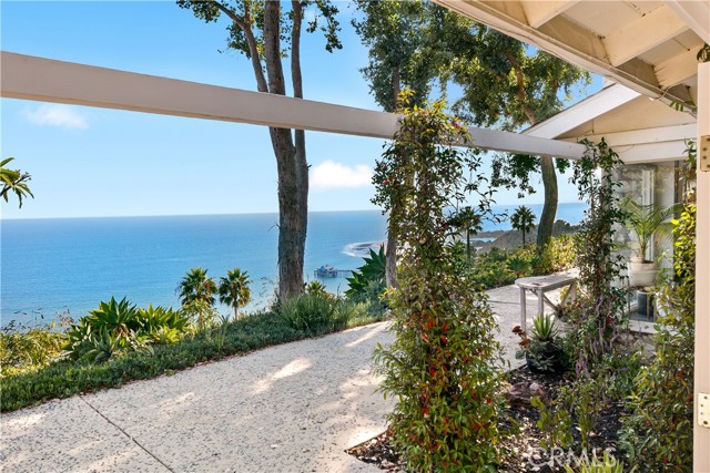 Detail Gallery Image 21 of 45 For 3662 Sweetwater Canyon Dr, Malibu,  CA 90265 - 3 Beds | 2 Baths