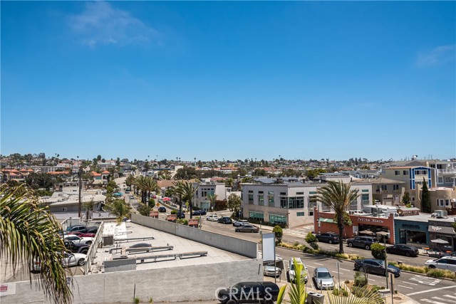 1417 Monterey Boulevard, Hermosa Beach, California 90254, 3 Bedrooms Bedrooms, ,3 BathroomsBathrooms,Residential,Sold,Monterey,SB22133986