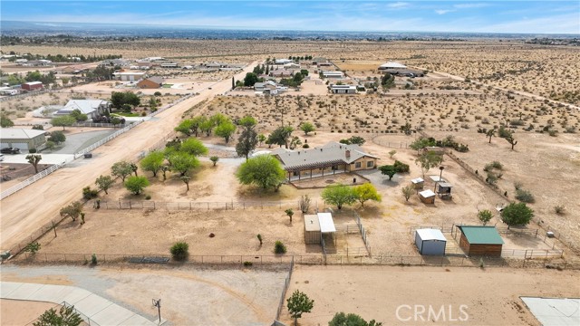 21978 Mojave Street, Apple Valley CA: https://media.crmls.org/medias/58b23e7b-2a19-45be-acfc-927c4d562c7a.jpg