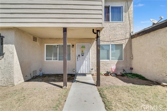 Detail Gallery Image 5 of 22 For 1073 N Vista Ave, Rialto,  CA 92376 - – Beds | – Baths