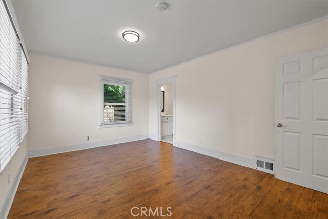 268 S Norton Avenue, Los Angeles CA: https://media.crmls.org/medias/58b49542-ddb4-4474-8fe7-49656fd07a75.jpg